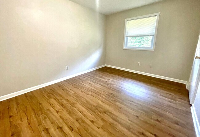 Building Photo - 2BR - Apartment in Knoxville - Ferd Hickey Rd