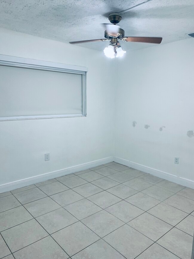 Foto del edificio - 19710 SW 114th Ave