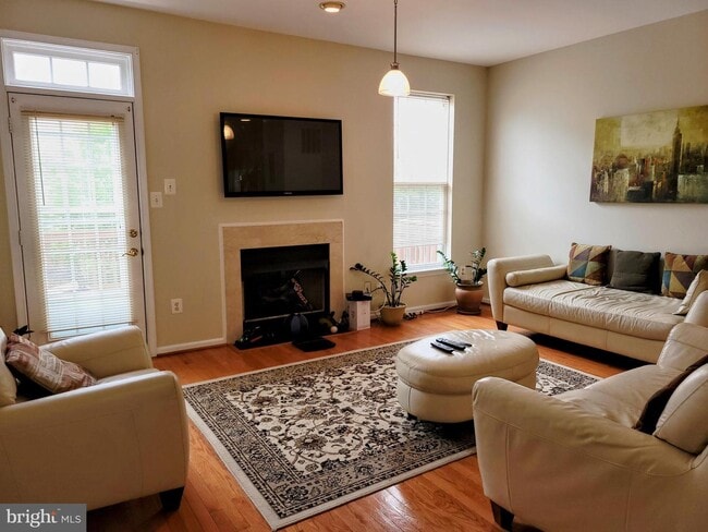 Building Photo - 5950 Ians Way