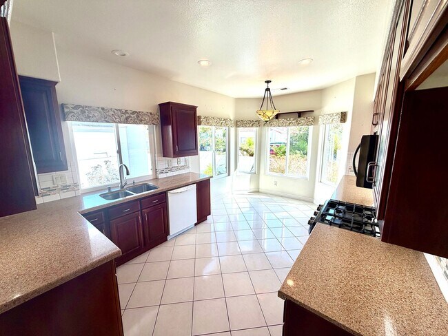 Foto del edificio - Ocean Hills Country Club | 2 Bedroom, 2 Bath + Optional 3rd Bedroom & Loft in a 55+ Community