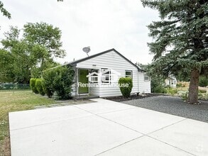 Building Photo - 5505 Brentwood St