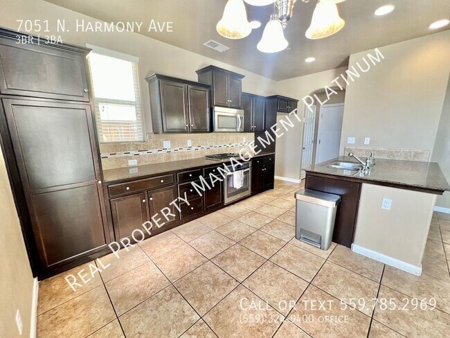Building Photo - $2,250 Herndon & Marks, 3 Bedroom 2.5 Bath...