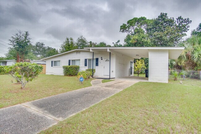 Foto del edificio - Updated 2BR/2BA Home Near Cordova Mall – Modern Updates & Convenient Location