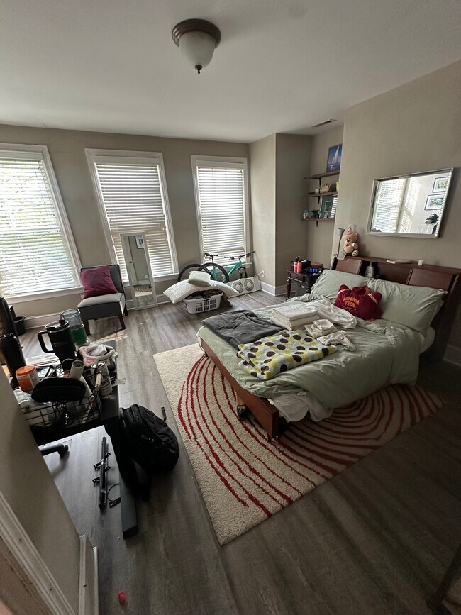 Building Photo - 1904 W Main St