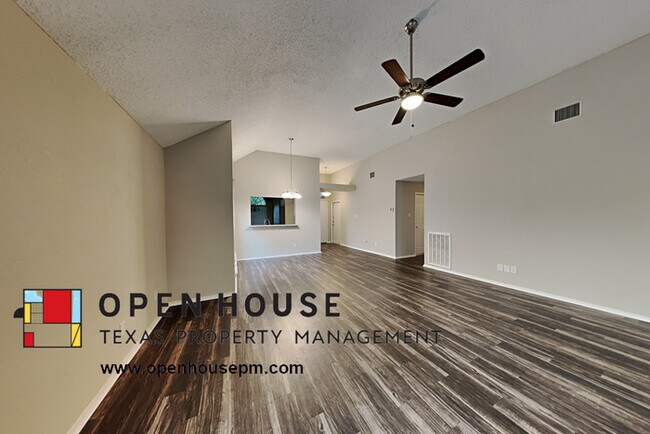 Building Photo - 2717 Salado Trl, Fort Worth