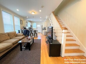 Building Photo - 1 Larose Pl