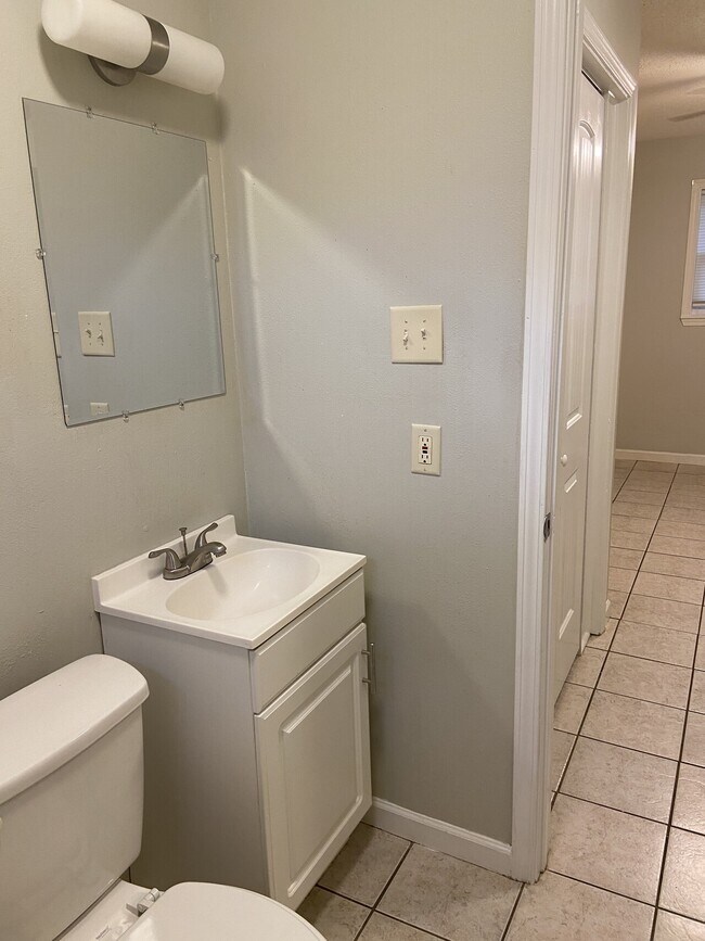 Foto del edificio - 4424-30 Burgundy St.