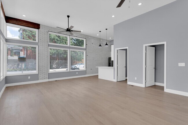 Foto del edificio - 3500 Magnolia Ave