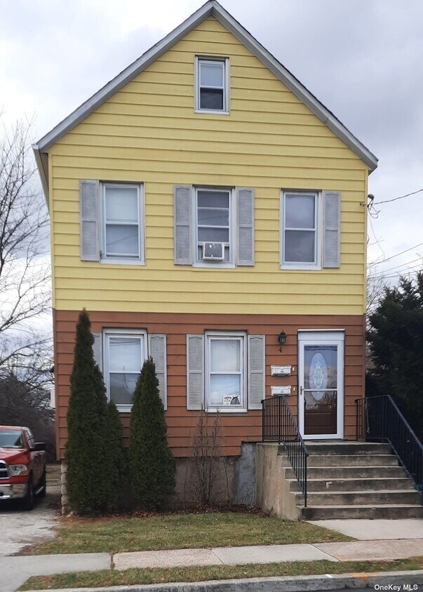 Foto principal - 4 Maple Ave