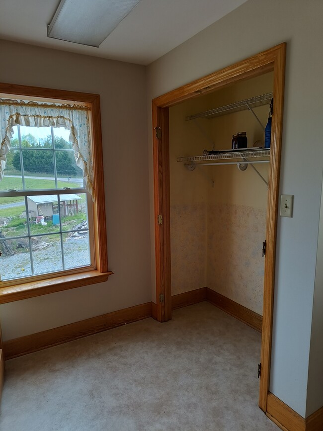 laundry room closet - 14736 Heavenly Acres Rdg