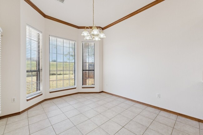 Building Photo - 11129 Springhollow Ct