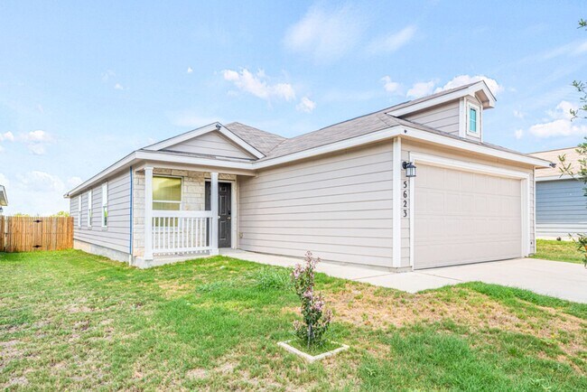 Building Photo - Charming 3 bedroom, 2 bathroom home locate...