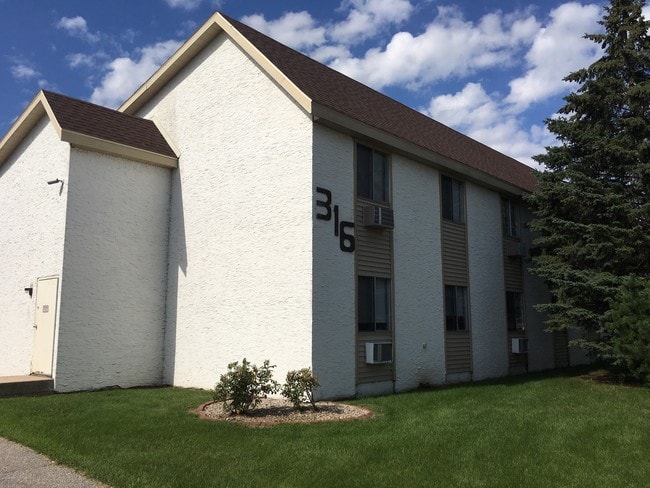 Building Exterior - 316 Monitor St