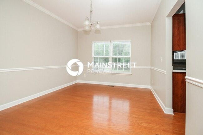 Building Photo - 4 Bedroom Pet-Friendly Home in Murfreesbor...