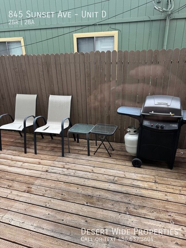 Foto del edificio - 845 Sunset Ave