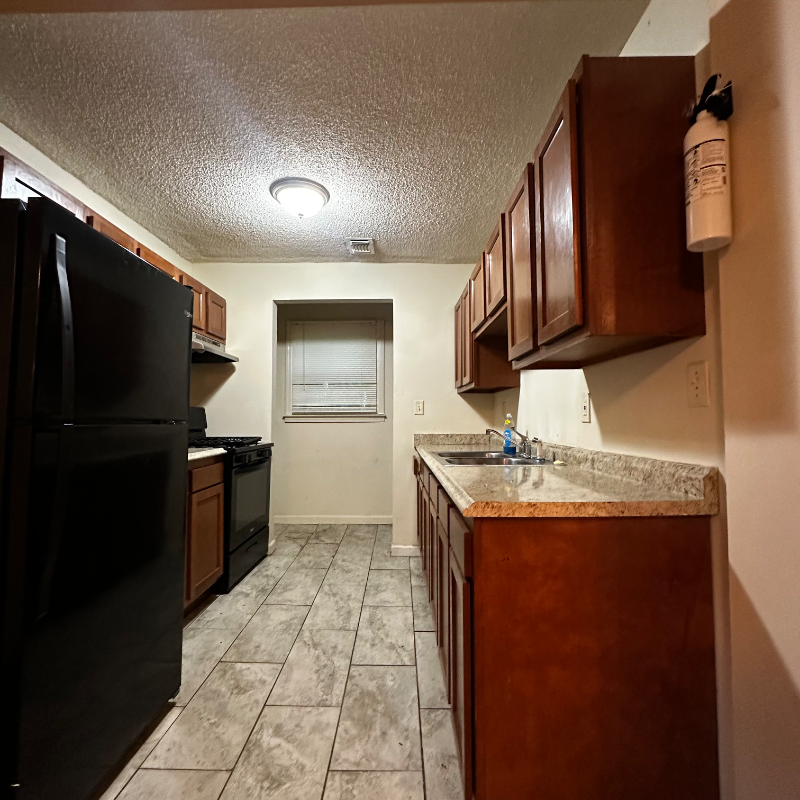 Primary Photo - 334 Holderness St SW