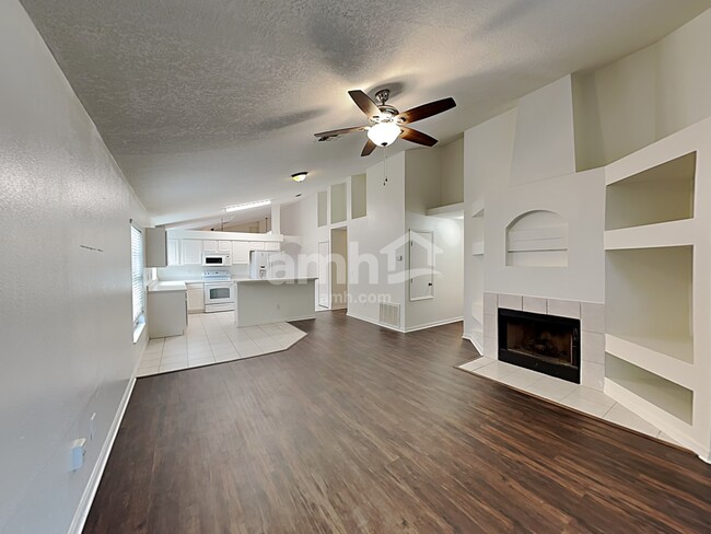 Foto del edificio - 13815 Riverpath Grove Dr