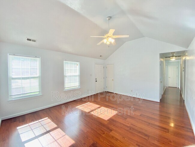 Building Photo - 500 Windward Dr