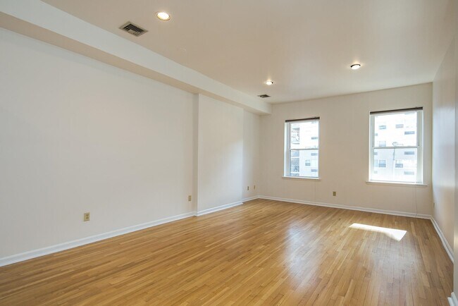 Foto del edificio - 300 Hudson St