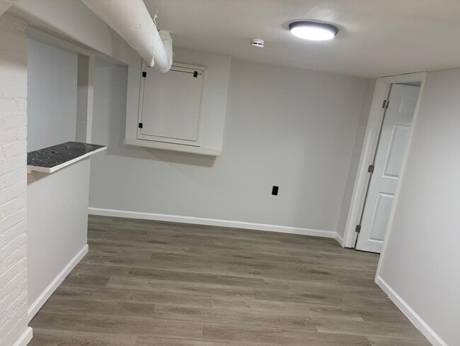 Building Photo - 327 Dover St