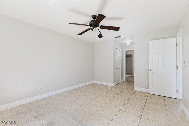 Building Photo - 152 NW 6th Ave