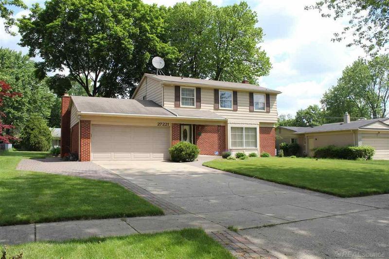 27221 Arlington Dr, Southfield, MI 48076 House Rental in Southfield