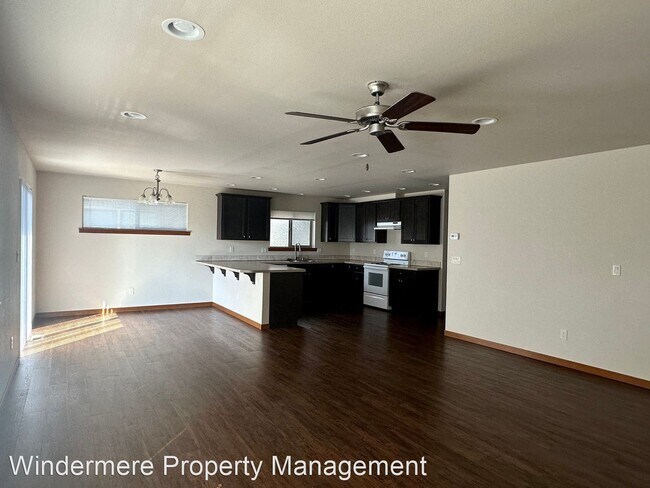 Building Photo - 3 br, 2.5 bath House - 5834 Pioneer Ridge Pl