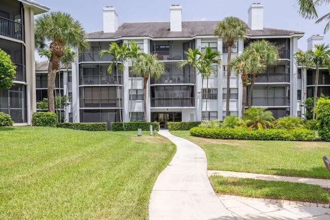 Foto del edificio - 123 Bay Colony Dr N