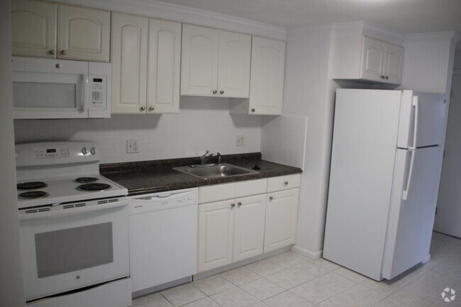 Building Photo - 14 Westford St