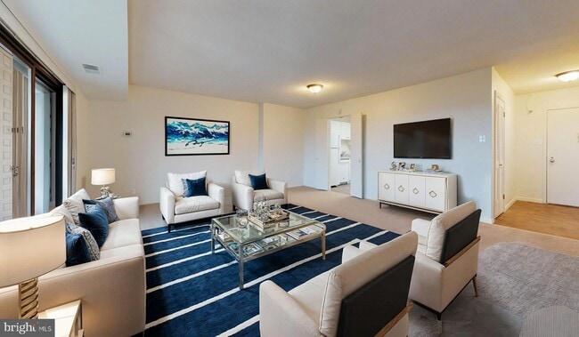 Photo - 307 Yoakum Pkwy Apartment