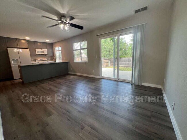 Foto del edificio - 12612 Fairfax St