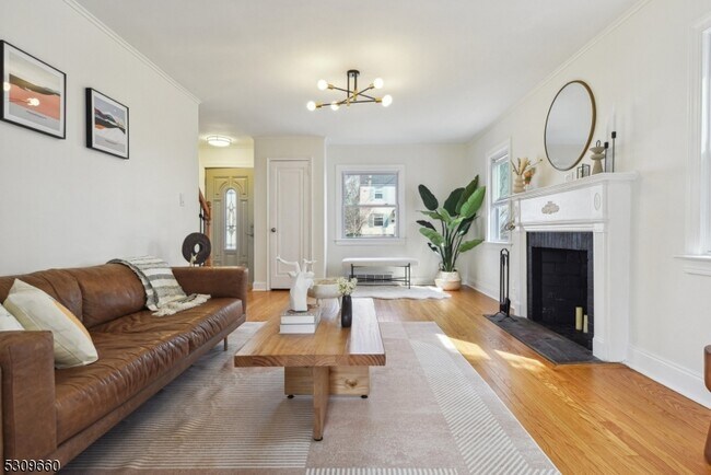 Foto del edificio - 49 Amherst Pl