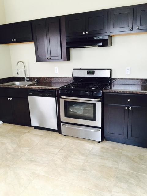 Foto principal - 4821 N Springfield Ave
