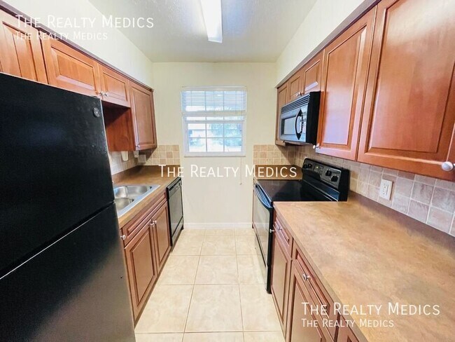 Foto del edificio - 4874 Tangerine Ave
