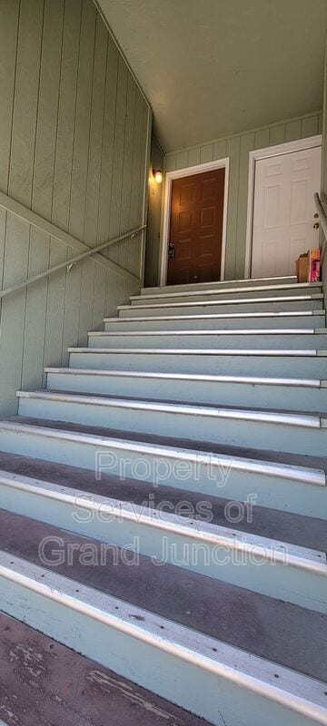 Building Photo - 1102 E Carolina Ave