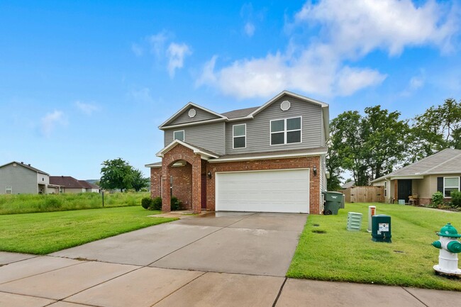 Foto del edificio - Beautiful home Located in desirable west F...