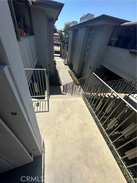 Foto del edificio - 1628 Huntington Dr