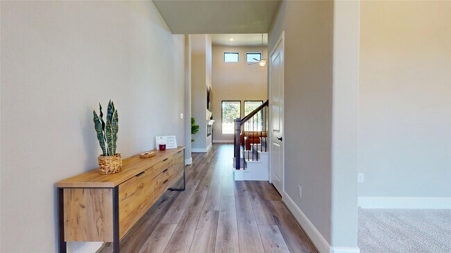 Foto del edificio - 8305 Greenleaf Ridge Way