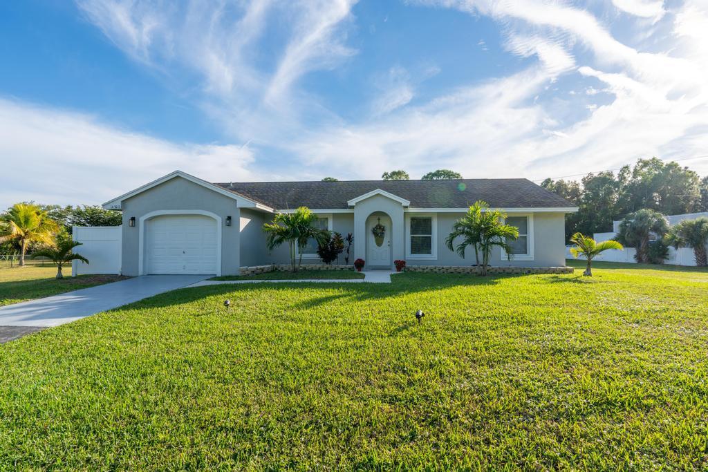 Primary Photo - 14702 Key Lime Blvd