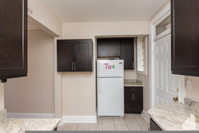 Foto del edificio - 4812 N Oakley Ave
