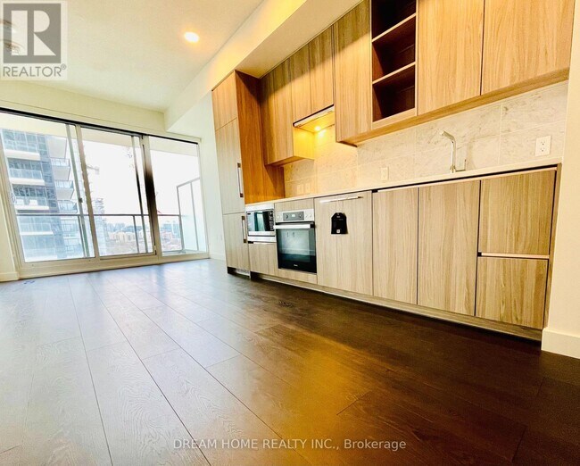 Building Photo - 95 McMahon Dr