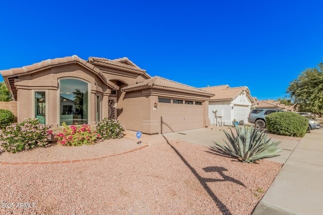 Foto del edificio - 3022 E Captain Dreyfus Ave