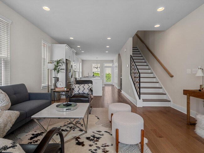 Foto del edificio - 4201 Bryant Terraces Dr