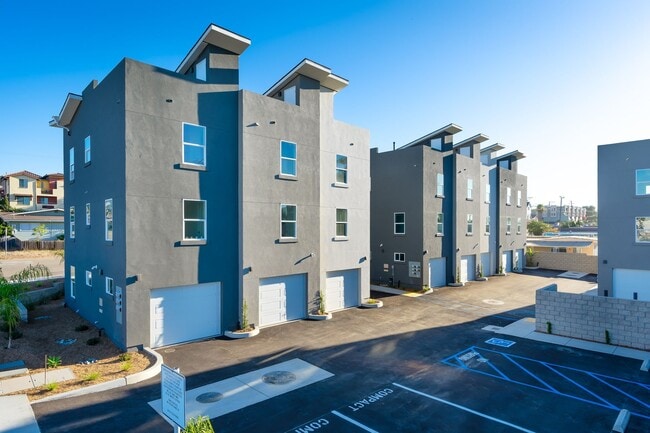 Building Photo - Modern Coastal Living at The Palms