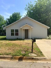 Building Photo - 1201 27th Pl