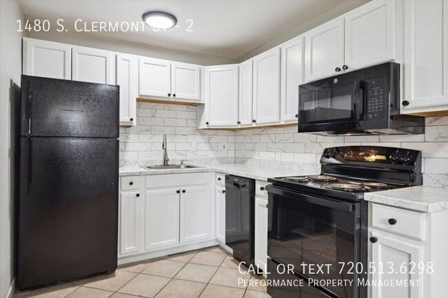 Foto del edificio - 1480 S Clermont St