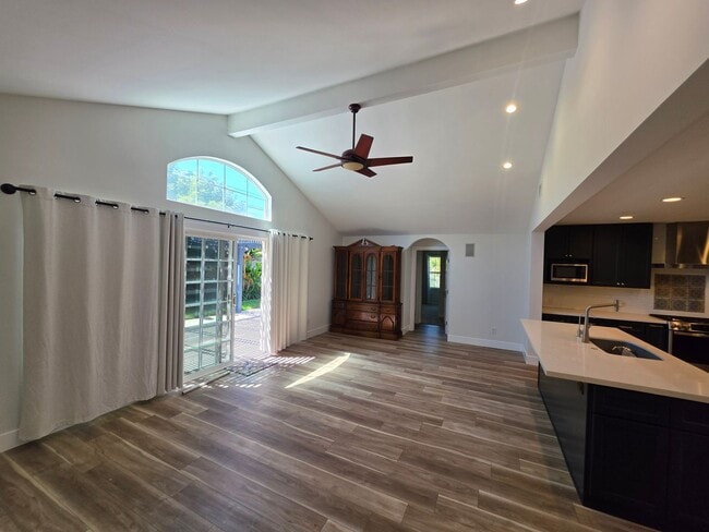 Building Photo - 4892 Oahu Dr