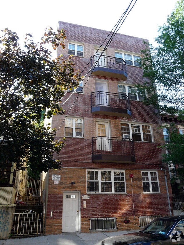 3180B Villa Ave, Bronx, NY 10468 Apartments in Bronx, NY