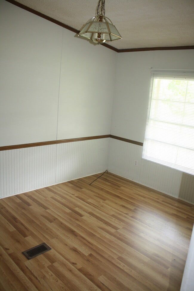 dining room - 3305 Peaceway Dr