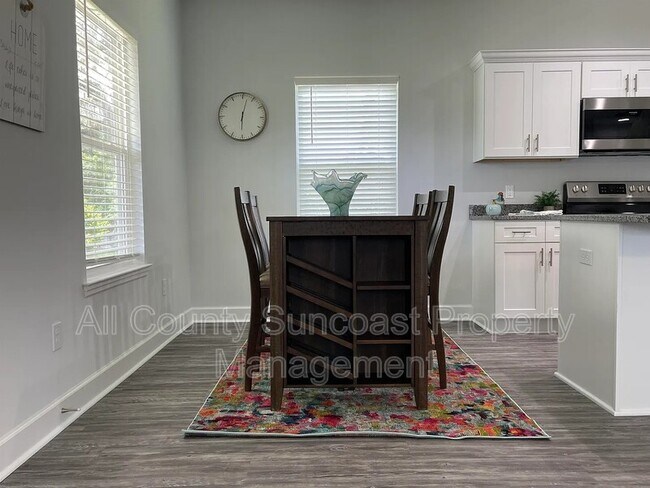 Foto del edificio - 300 Bowman St